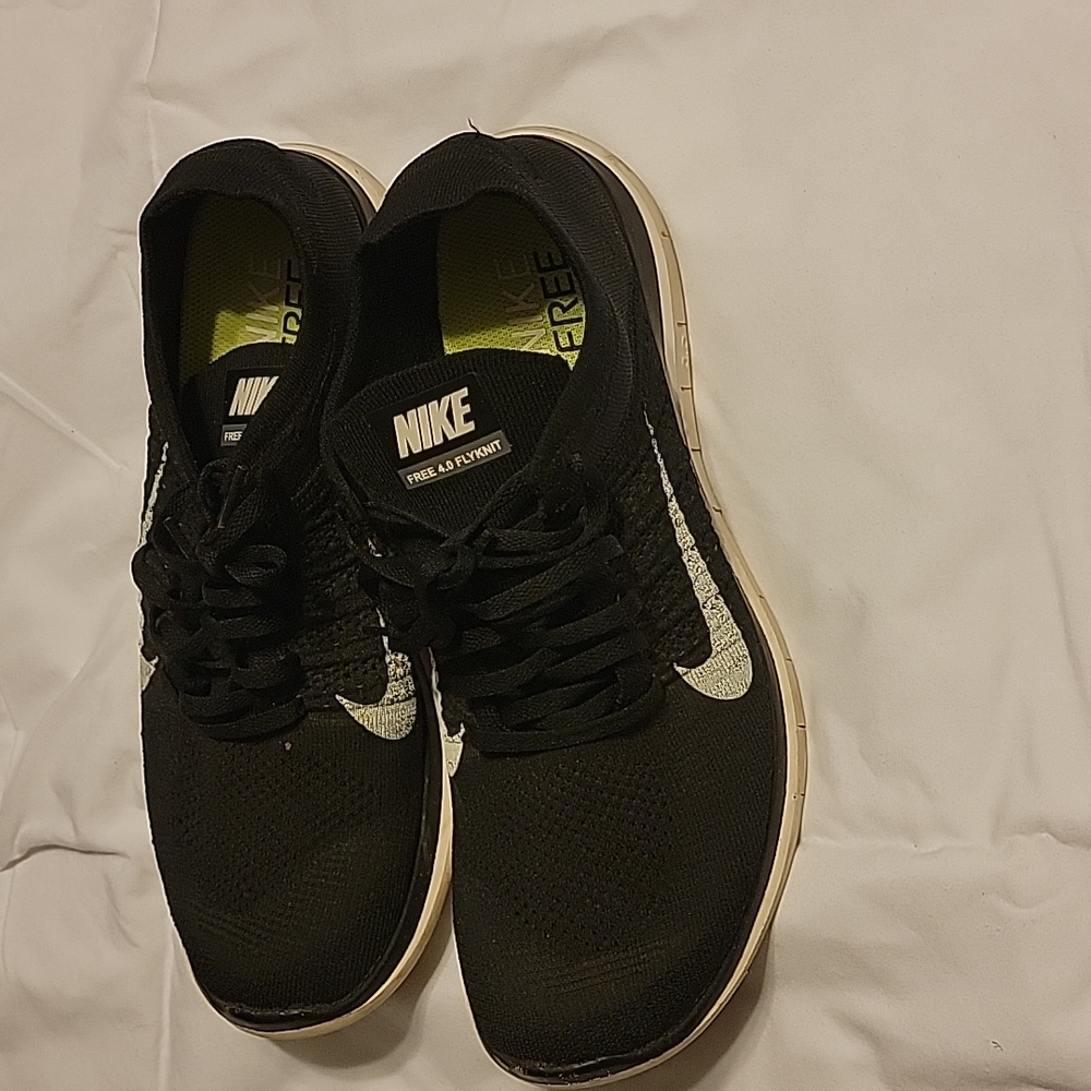Black men's Nike Free Flyknit